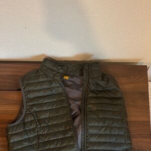Eddie Bauer Olive Puffer Vest